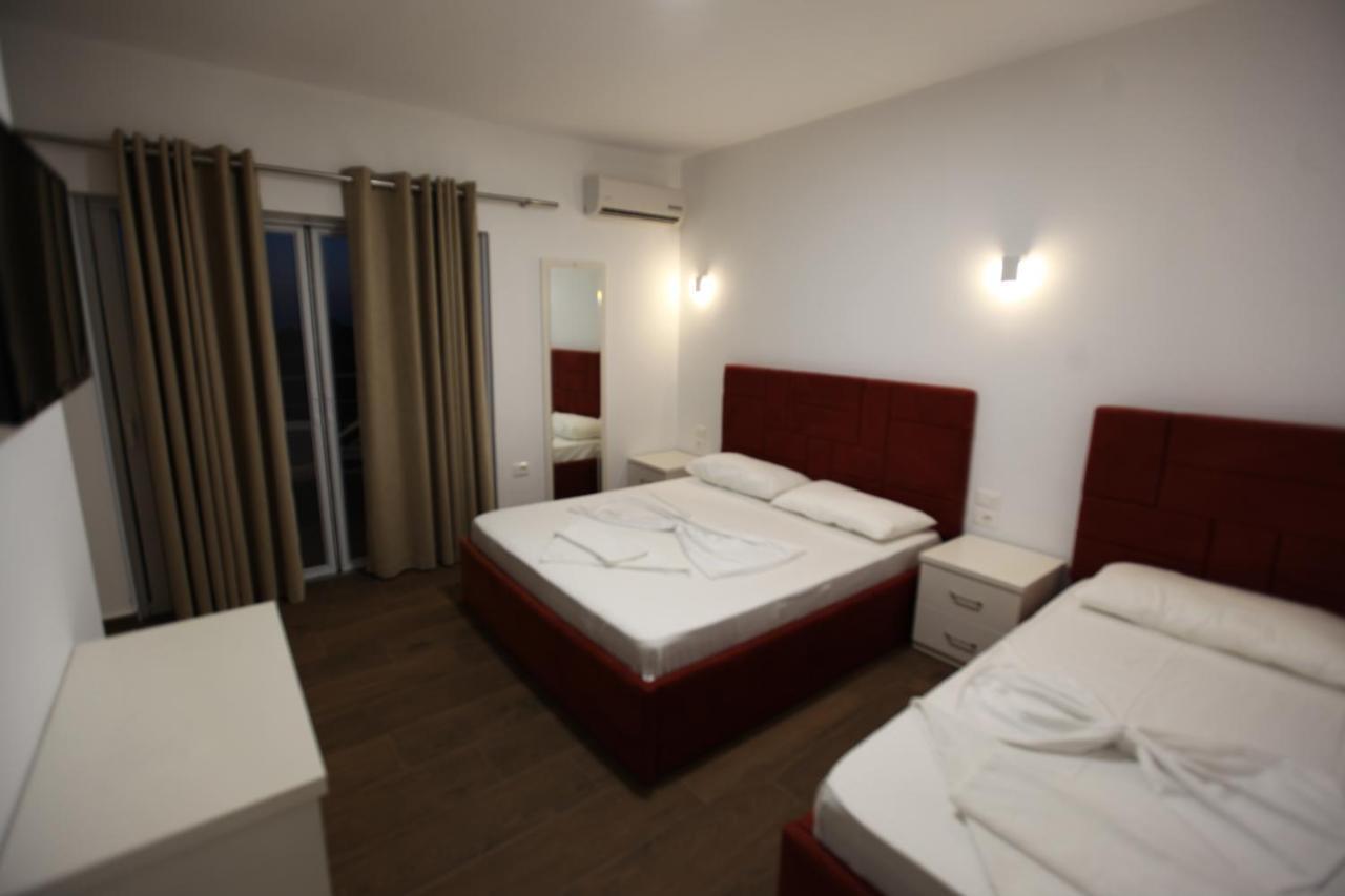 Hotel Riviera Borsh Zewnętrze zdjęcie