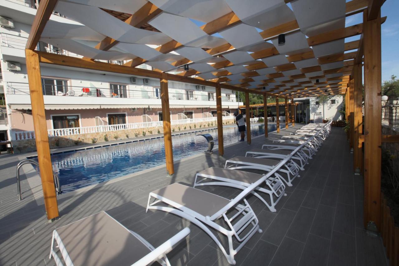 Hotel Riviera Borsh Zewnętrze zdjęcie