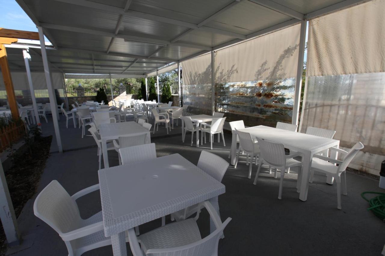 Hotel Riviera Borsh Zewnętrze zdjęcie