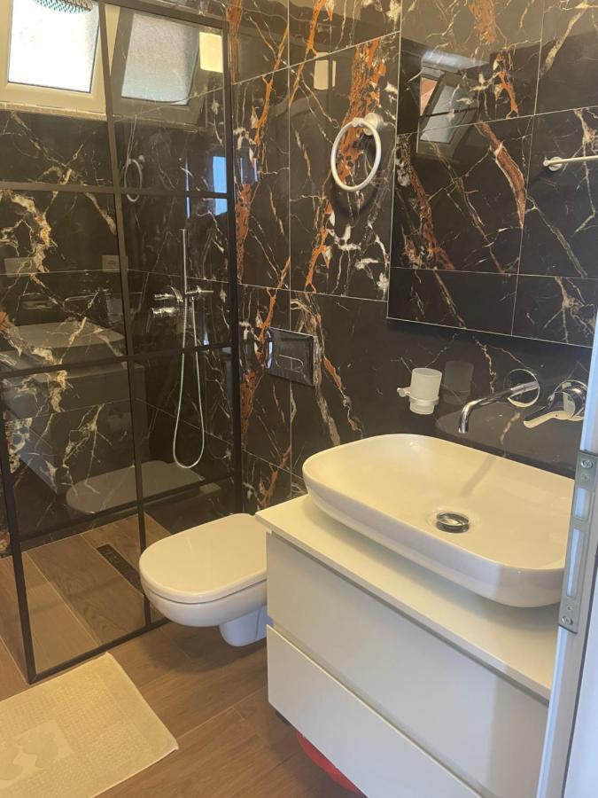 Hotel Riviera Borsh Zewnętrze zdjęcie