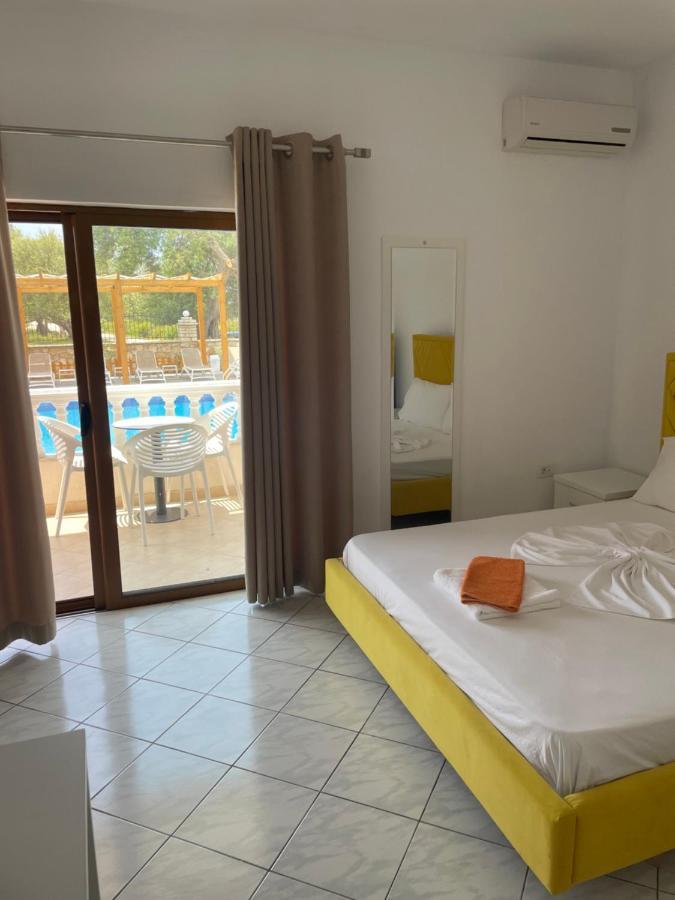Hotel Riviera Borsh Zewnętrze zdjęcie