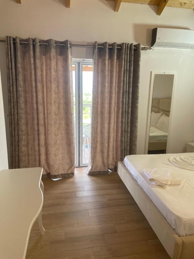 Hotel Riviera Borsh Zewnętrze zdjęcie