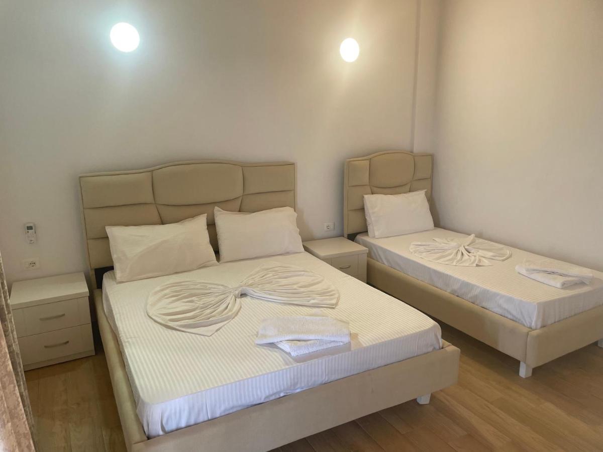 Hotel Riviera Borsh Zewnętrze zdjęcie