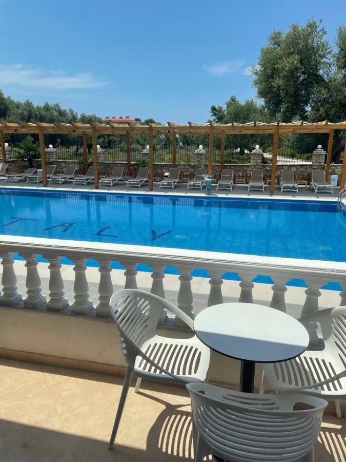 Hotel Riviera Borsh Zewnętrze zdjęcie