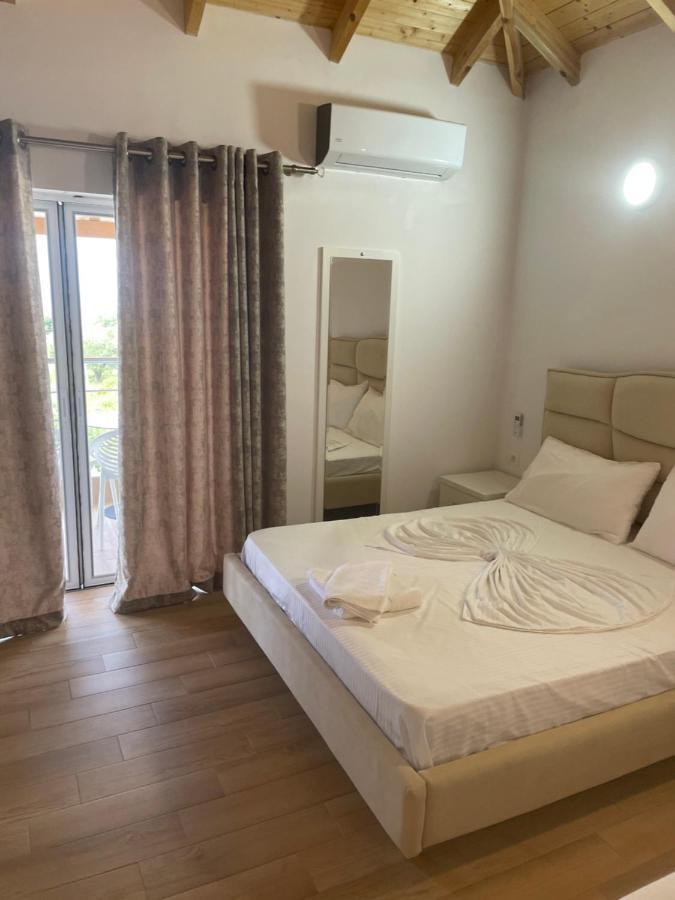 Hotel Riviera Borsh Zewnętrze zdjęcie