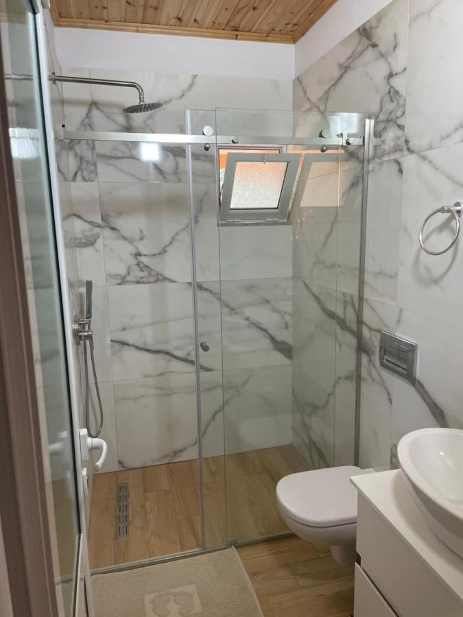 Hotel Riviera Borsh Zewnętrze zdjęcie