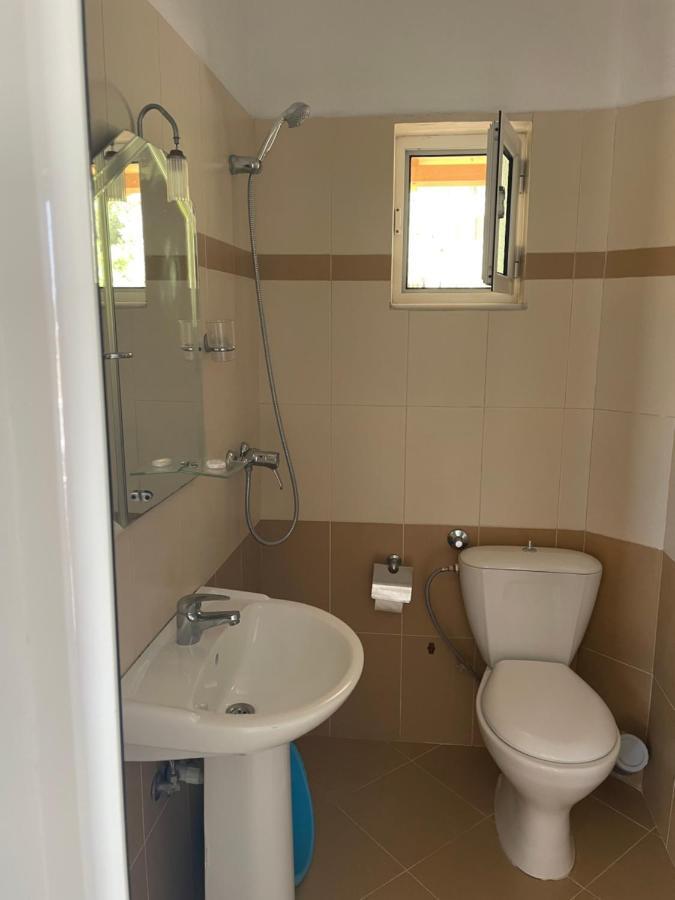 Hotel Riviera Borsh Zewnętrze zdjęcie