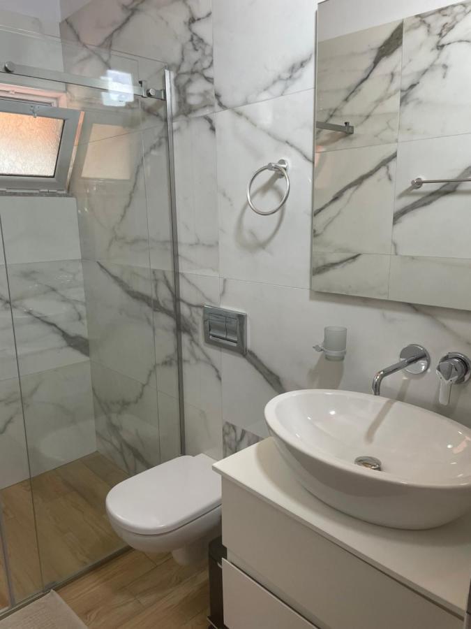 Hotel Riviera Borsh Zewnętrze zdjęcie